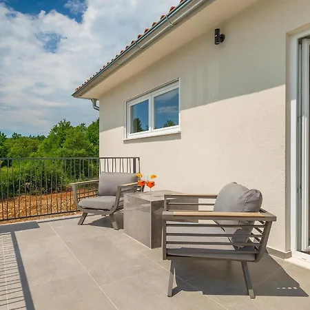 Istra Panorama Ii בית נופש *