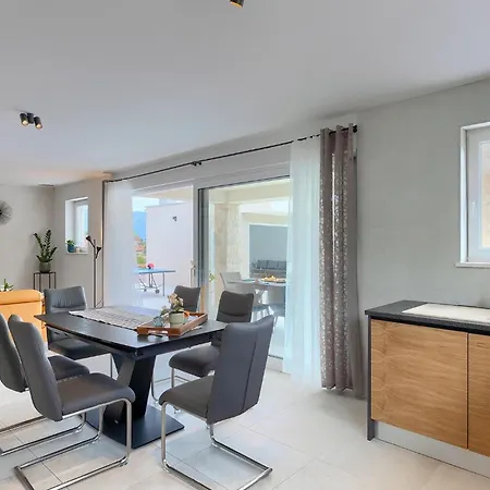 Istra Panorama Ii Polje Cepic